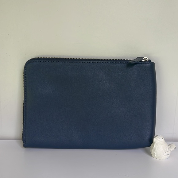 Mark & Graham Handbags - Mark & Graham Commute Clutch / Navy